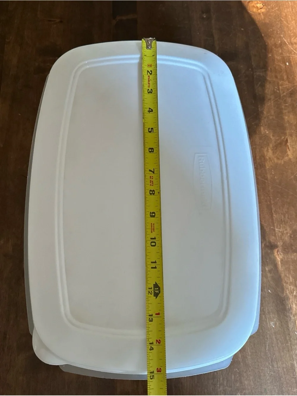 VTG Rubbermaid Servin Saver Plus 2.4 Gal Rectangle Space Saving Stacking